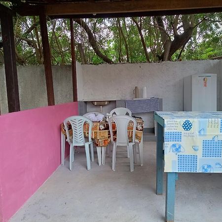 Suites Para Casais Na Praca Oswaldo Cruz Cabo Frio Exteriör bild